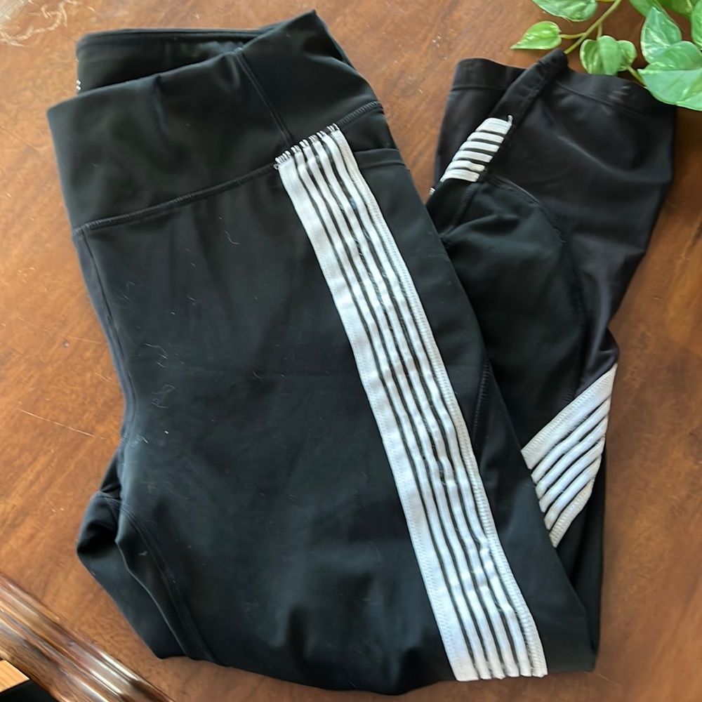 Women’s workout leggings, black with white stripes